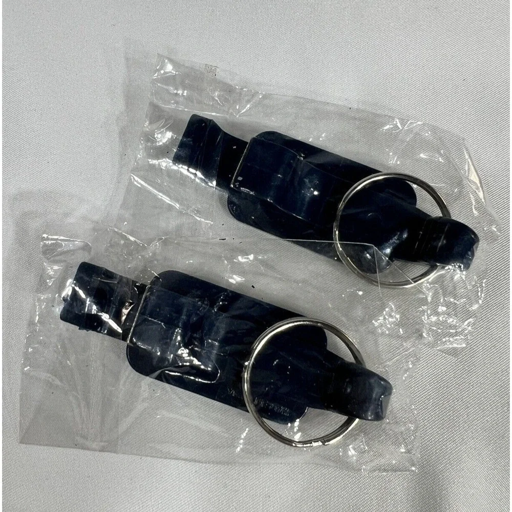 Lot of 2 Cerveza Modelo Beer Tour De Sabor Blue Bottle Opener Keyring Keychain